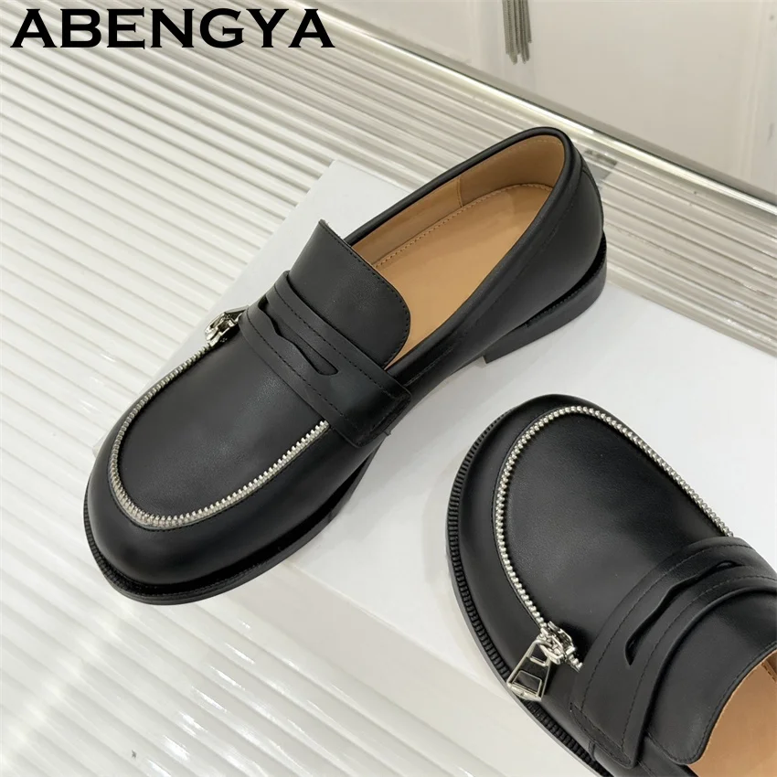 

2026 New Real Leather Flat Shoes Women Round Toe loafers Shoes Summer Outdoor Walking Shoes Woman Fashion Designer Flat Shoes