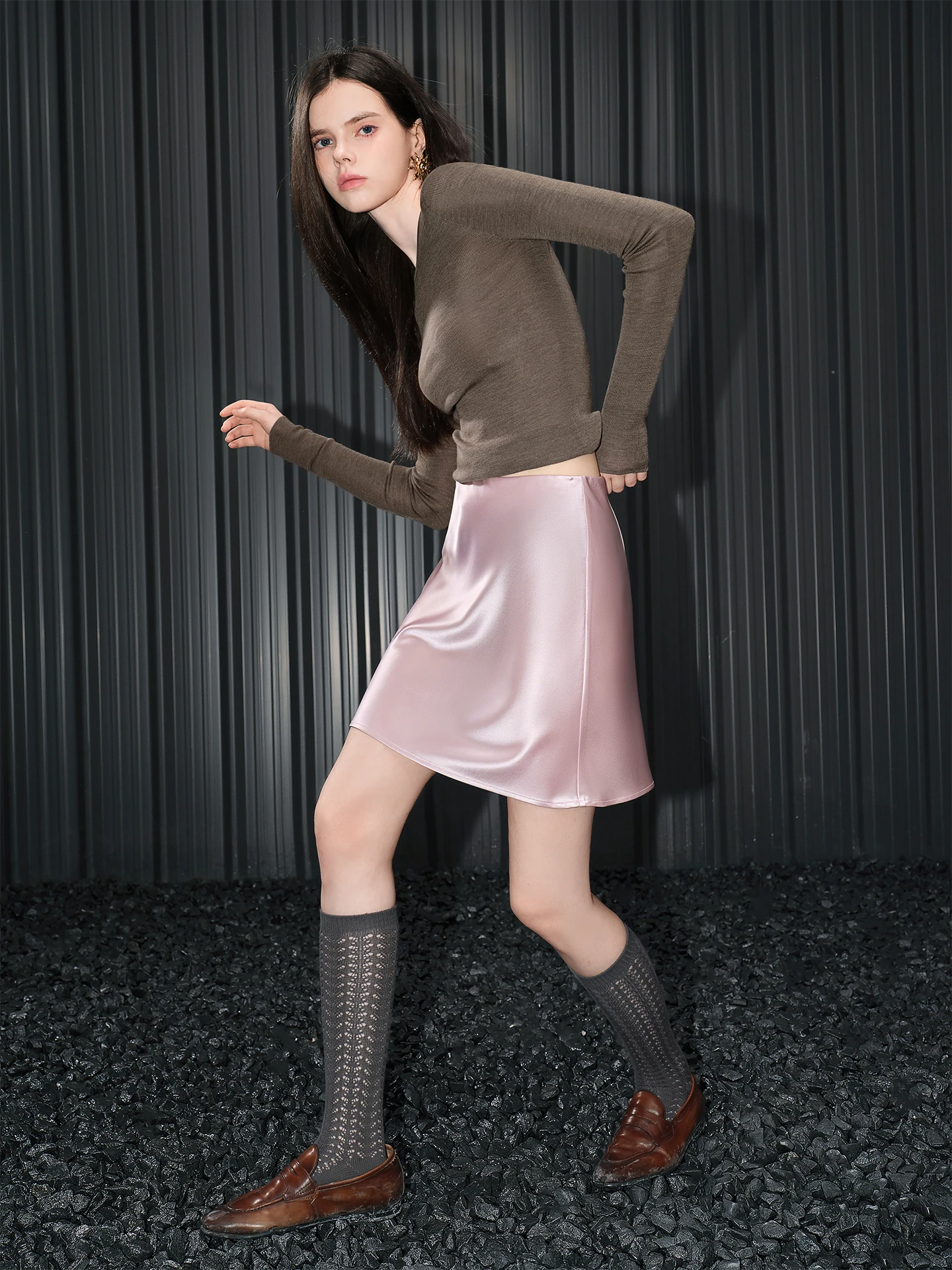 

Розовая юбка миди женская, модная, глянцевая, дизайнерская, уличная, с завышенной талией, А-силуэт, премиум-класса, люкс