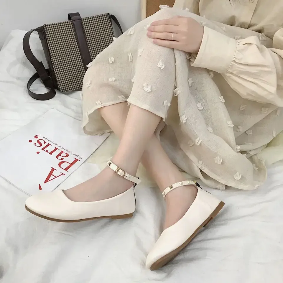 Flat Women\'s Shoes Off-white Round Toe Ladies Footwear Flats Normal Leather Casual Cute Kawaii Comfortable and Elegant Y2k Young