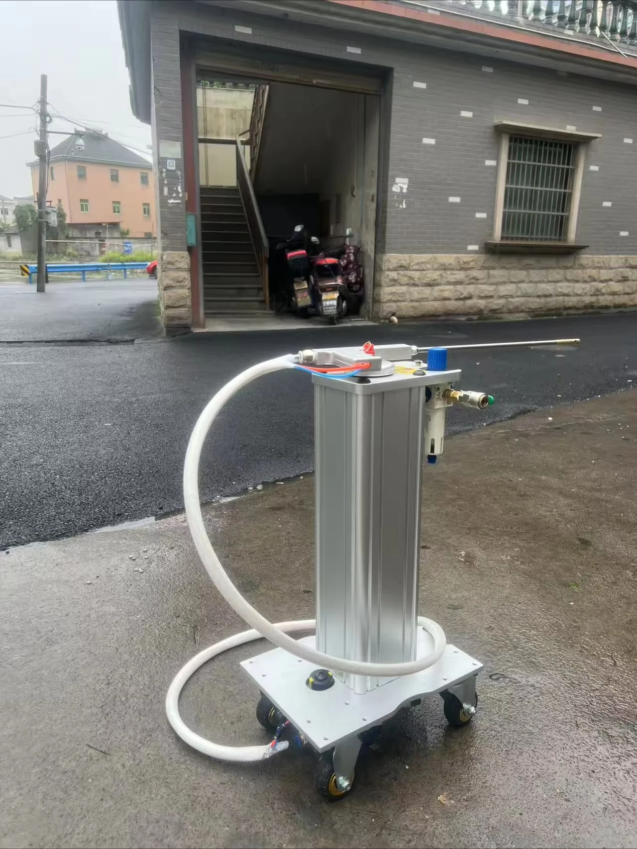 

Professional Car Care Walnut Sand Carbon Deposit Cleaning Machine Aluminum Alloy Shell Spray Gun for Auto Detailing Equipment