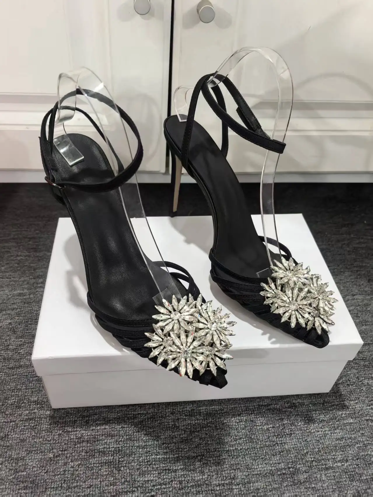 

Crystal Decor Black High Heel Sandals for Women Sexy Elegant Pointed Toe Ankle Buckle Strap Sandalias Banquet Dress Shoe Size 42