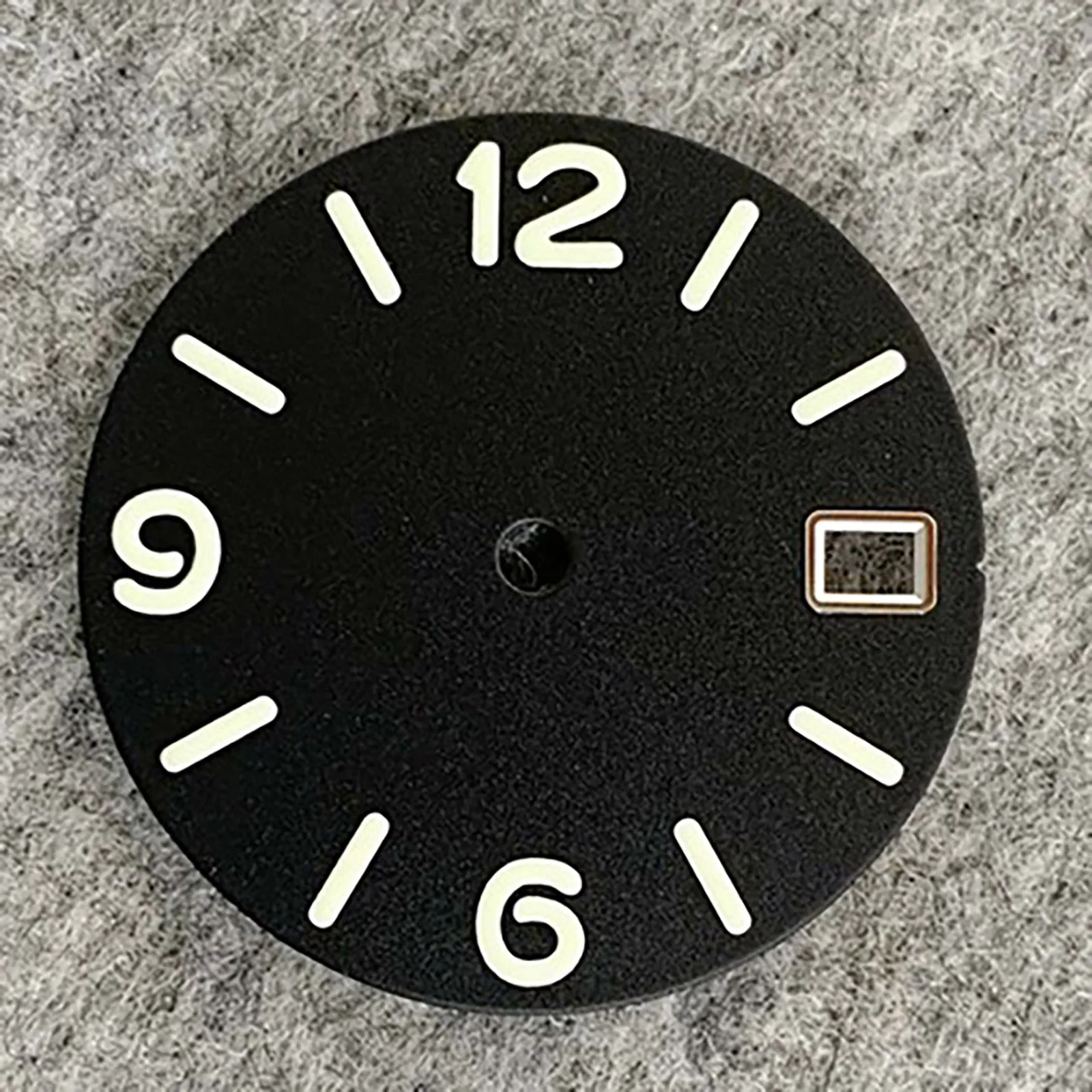 28.5mm Green Luminous Watch Dial for NH35 NH36 4R 7S Movement Modified Part Single Calendar Digital Dials Watches Accessories