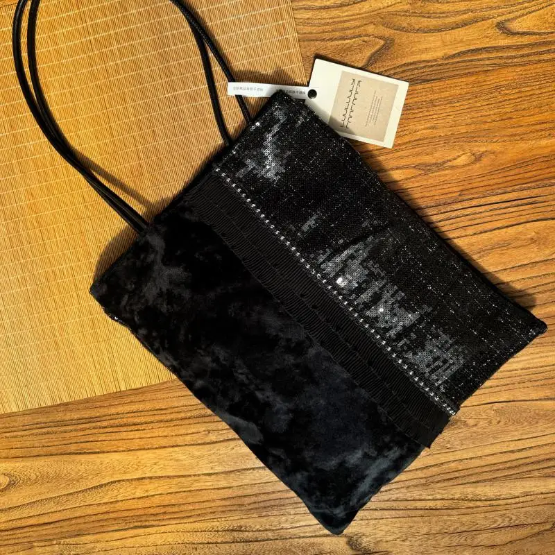 

2025 New Light Luxury Fashion High-quality Reflective Sequin Shoulder Bag For Women Luxury Brand Banquet Party Handbag Trendy