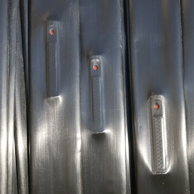 2025年農業用農地点滴灌漑システム完全キット　インナーフラットエミッター　穴あきレイフラットホース点滴テープ