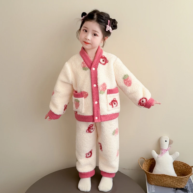 بيجامات أطفال للخريف والشتاء من الصوف المرجاني 2025 سترة جديدة للفتيات برقبة واقفة بدلة من الفلانيل ملابس تنحيف للفتيات