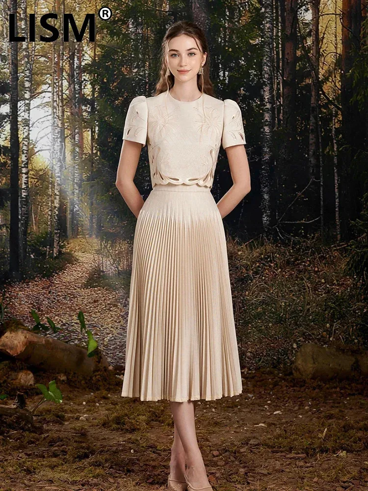 

LISM Women's 2 Pcs Set Hollow Out Flower O-neck Zipper Short Top Waist Elastic Pleated Loose Skirt Suit Summer 2024 New 13DB7078