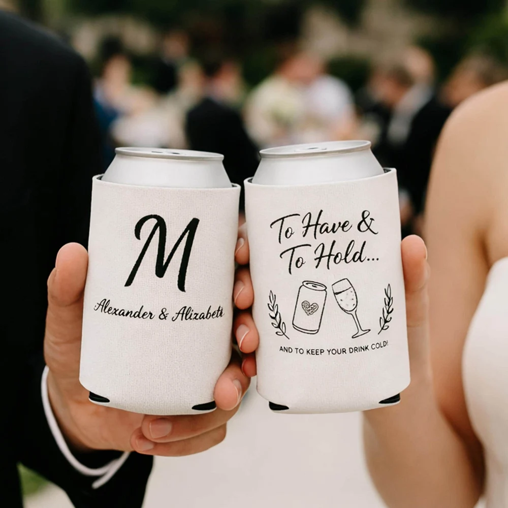 

Персонализированные свадебные сувениры: Двусторонние чехлы для напитков с именем и датой. Создайте памятный подарок с глубоким смыслом.