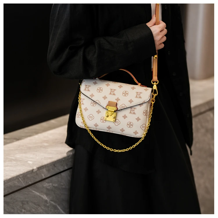 

Fashionable Women's Leather Messenger Bag Luxury Brand Famous Designer Popular Classic Elegant Tote Bag for Ladies