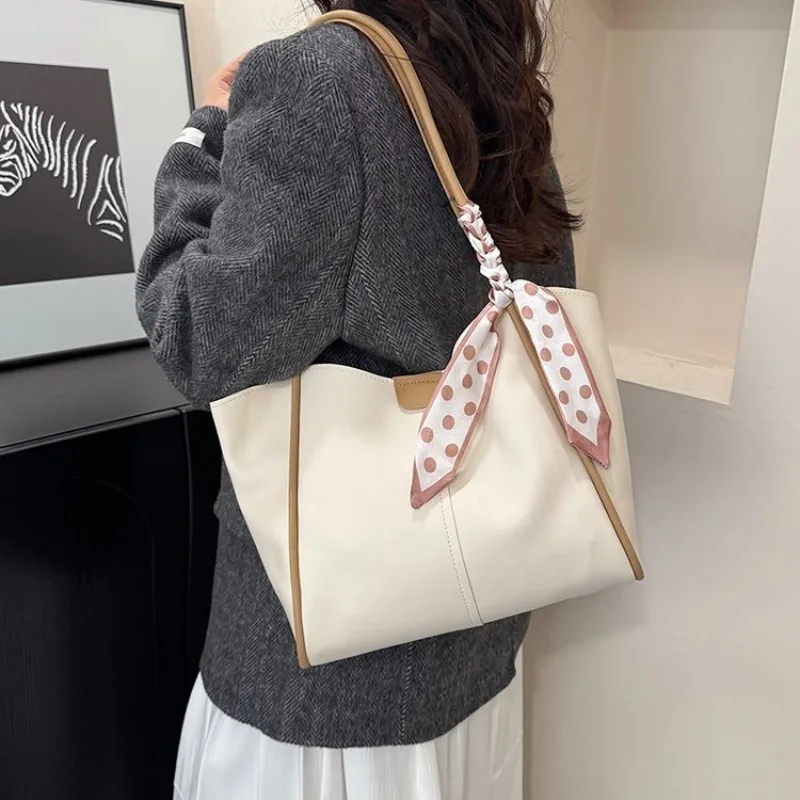 CEEKAY Damen-Tragetasche, cremeweiß, weiches PU-Leder, große Schulterhandtasche mit Schal-Detail und Beutel-Set, für den täglichen Pendelverkehr, lässig – Detail 25
