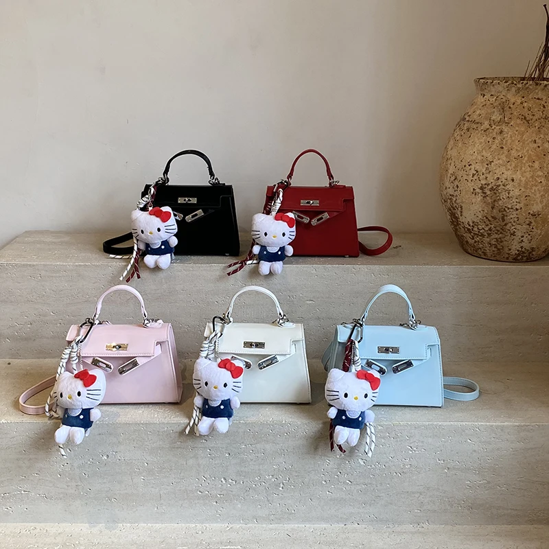 

Trendy Fashionable Simple Clutch Mini Bag For Women With Minimalist Vintage Letter Logo Solid Color Luxury