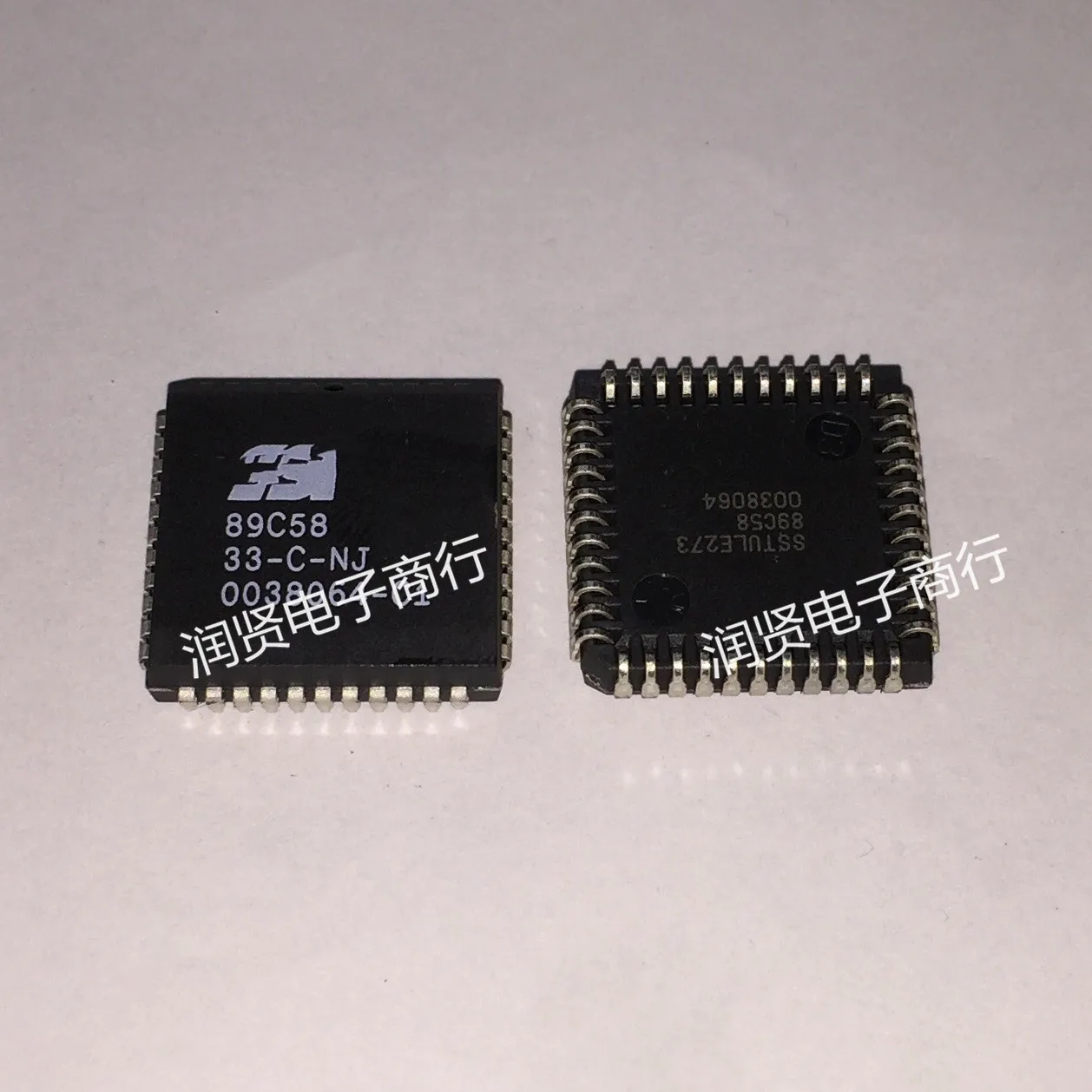 2PCS SST89C58-33-C-NJ 89C58-33 PLCC ยี่ห้อใหม่เดิม