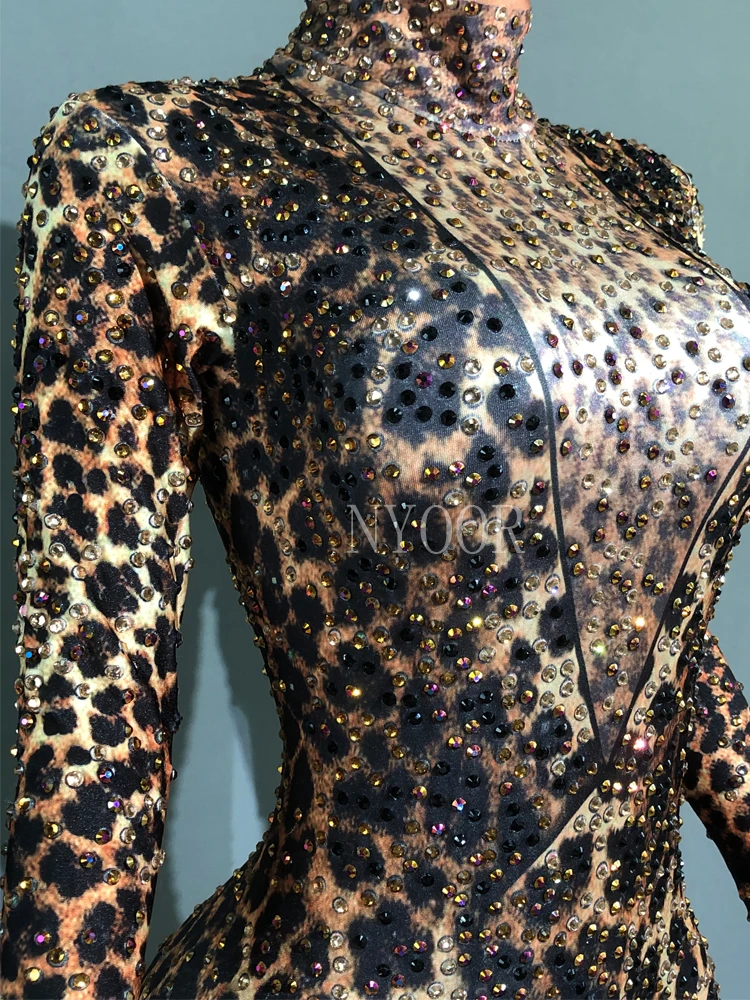 Mono Sexy con estampado de leopardo y diamantes de imitación para mujer, traje de actuación para fiesta, club nocturno, atuendo de bailarina, ropa de escenario