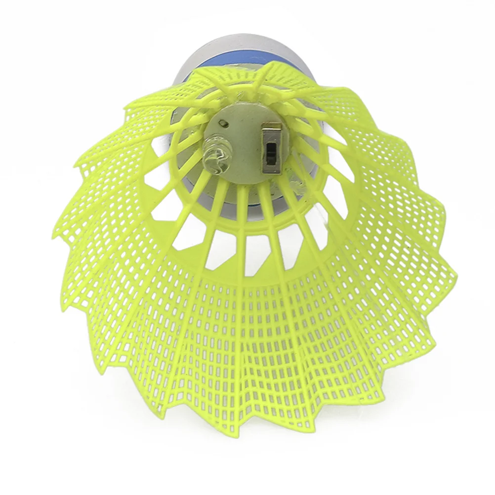 

4 шт. светодиодный волан для бадминтона, прочный нейлон, светящиеся птицы, идеально подходят для ночных игр, занятий спортом на открытом воздухе, бадминтон, птицы