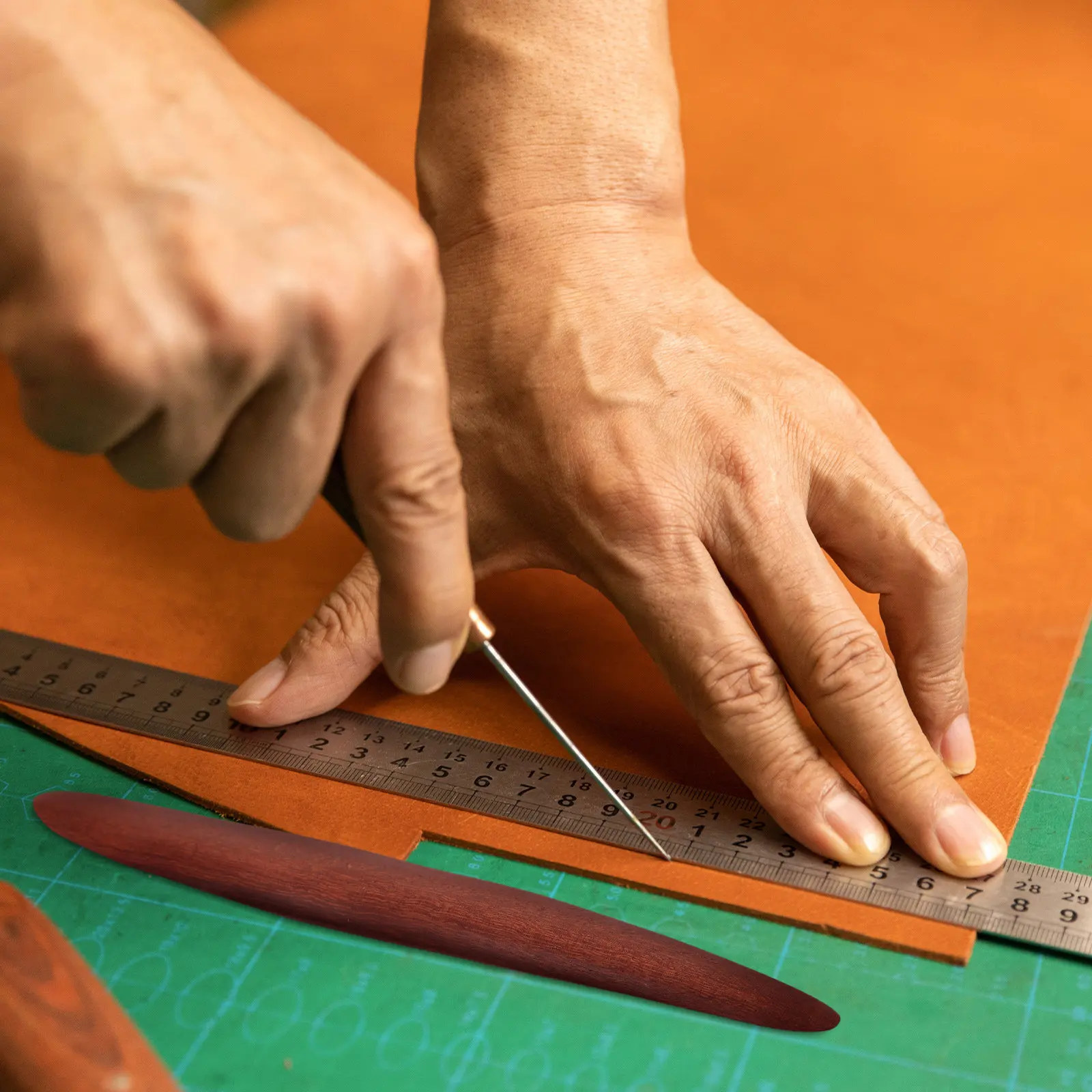 Skiver Tool Handmade Natural Wood Edge Slicker for Leatherworking Burnishing Creasing Thinning DIY Craft Tools