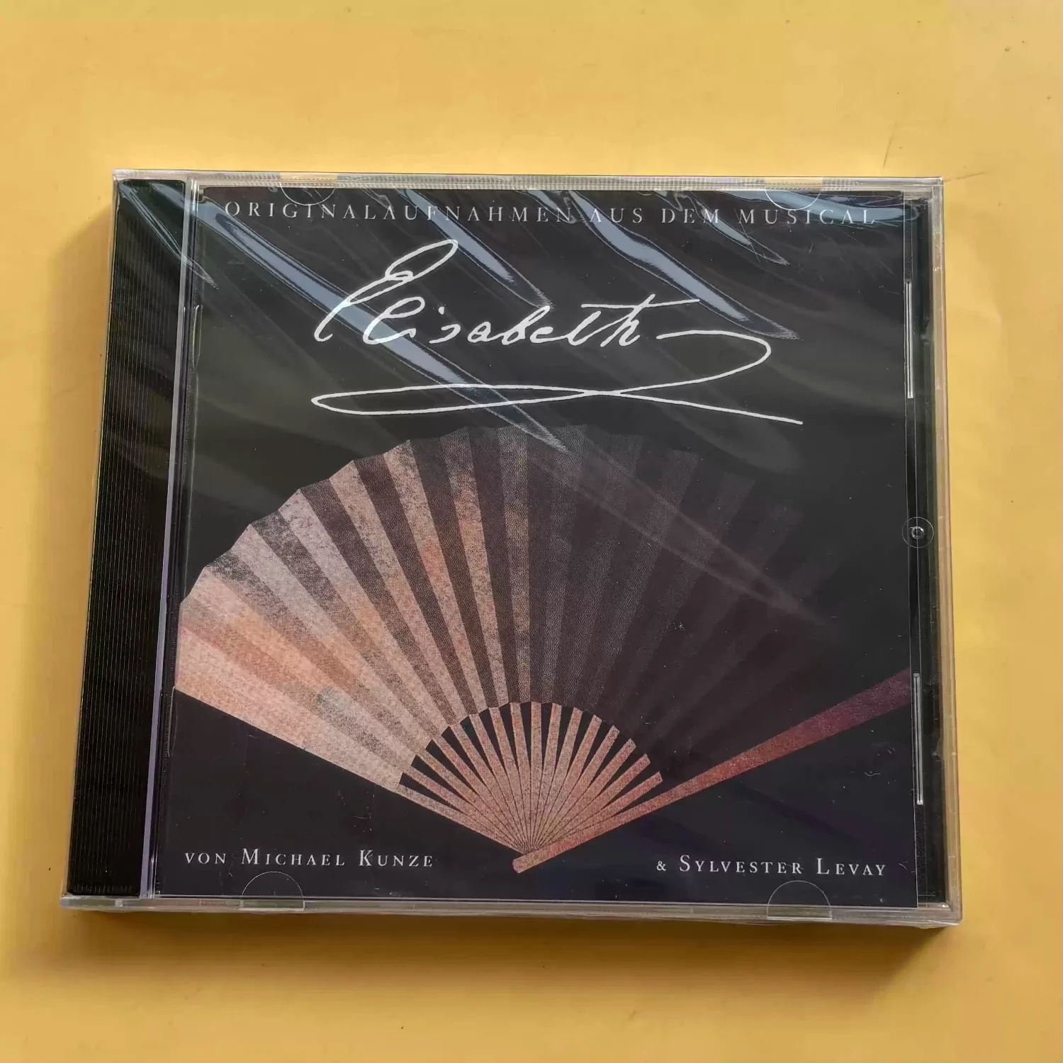 

Оригинальный немецкий музыкальный саундтрек к мюзиклу «Элизабет» (CD) от Михаэля Кунце и Сильвестра Левая: эпический драматический саундтрек для музыкального театра