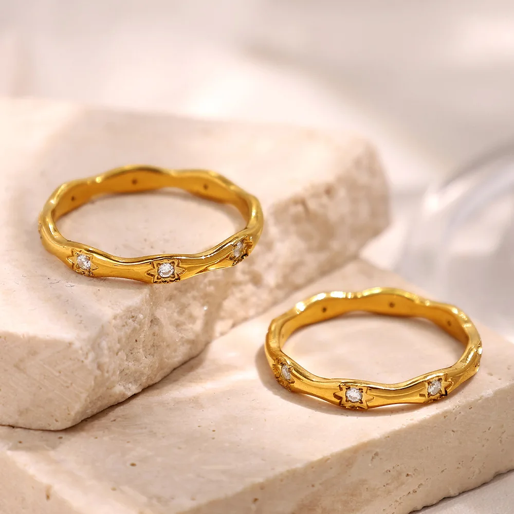 

Gold Plated Wavy Band Star CZ Ring, Vintage Cubic Zirconia Stackable Ring for Women