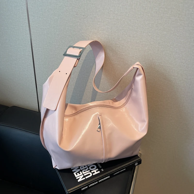 Casual Silver Travel One Shoulder Bags Women Large Capacity Soft PU Handbags Autumn Winter Versatile Crossbody Bag Female Totes