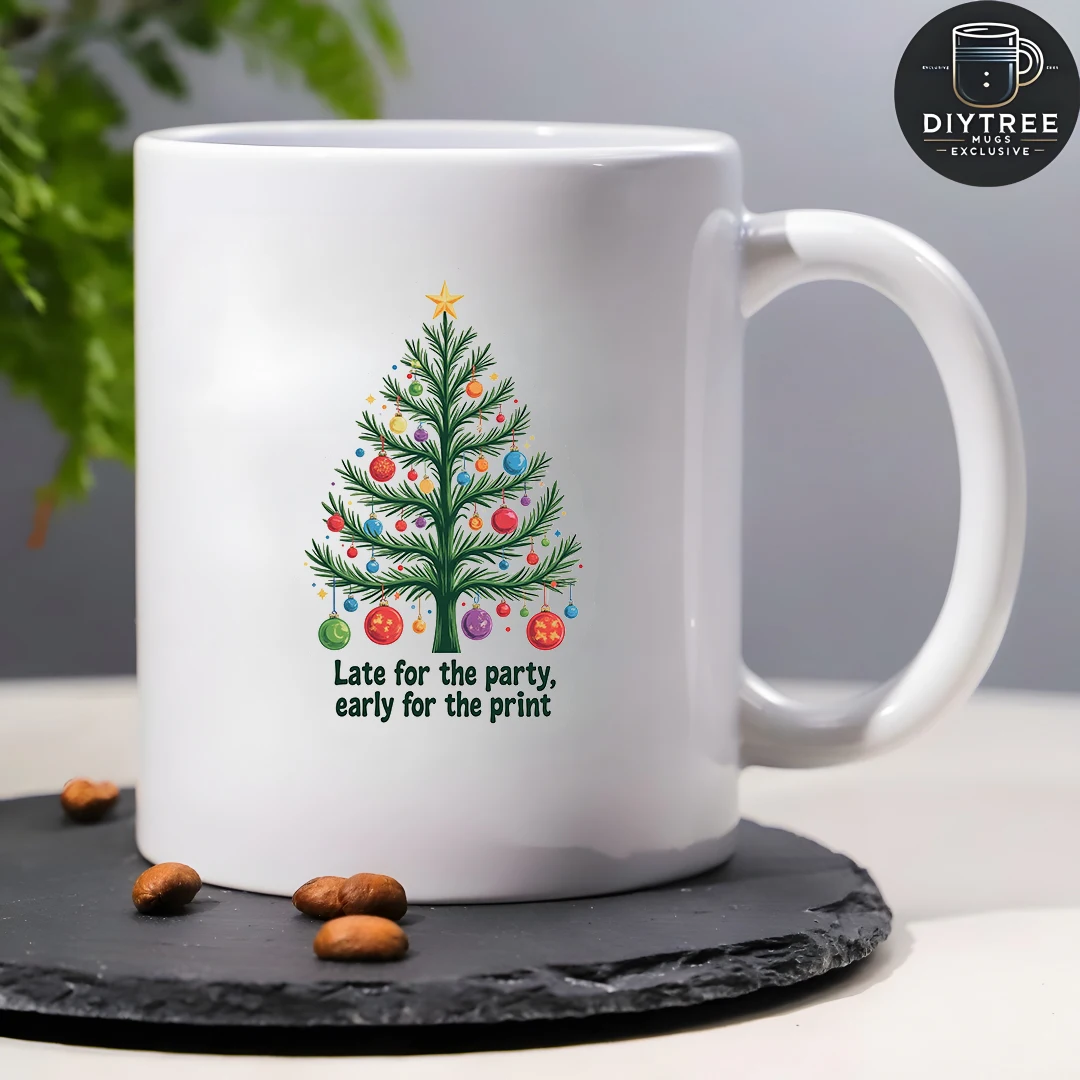 Tazza da 11 once + adesivo per albero di Natale dei cartoni animati + decorazioni creative Regalo di Natale Tazza per bambini Tazza da caffè per ufficio familiare