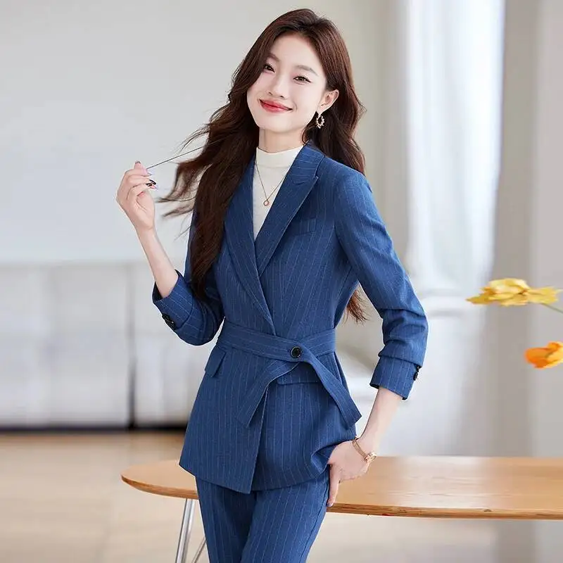Pantaloni formali a righe eleganti in tessuto di alta qualità Pantaloni per interviste carriera autunno inverno Set blazer professionali per donna
