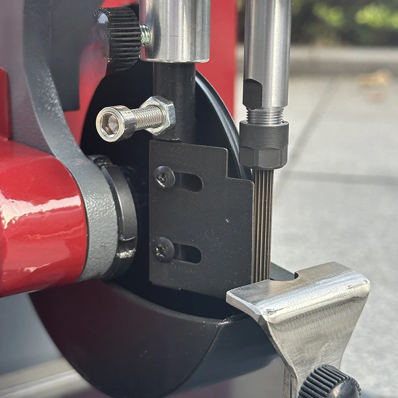 

Hot items in the store edge machine, cardboard and wood board notebook, large curved corner position single needle