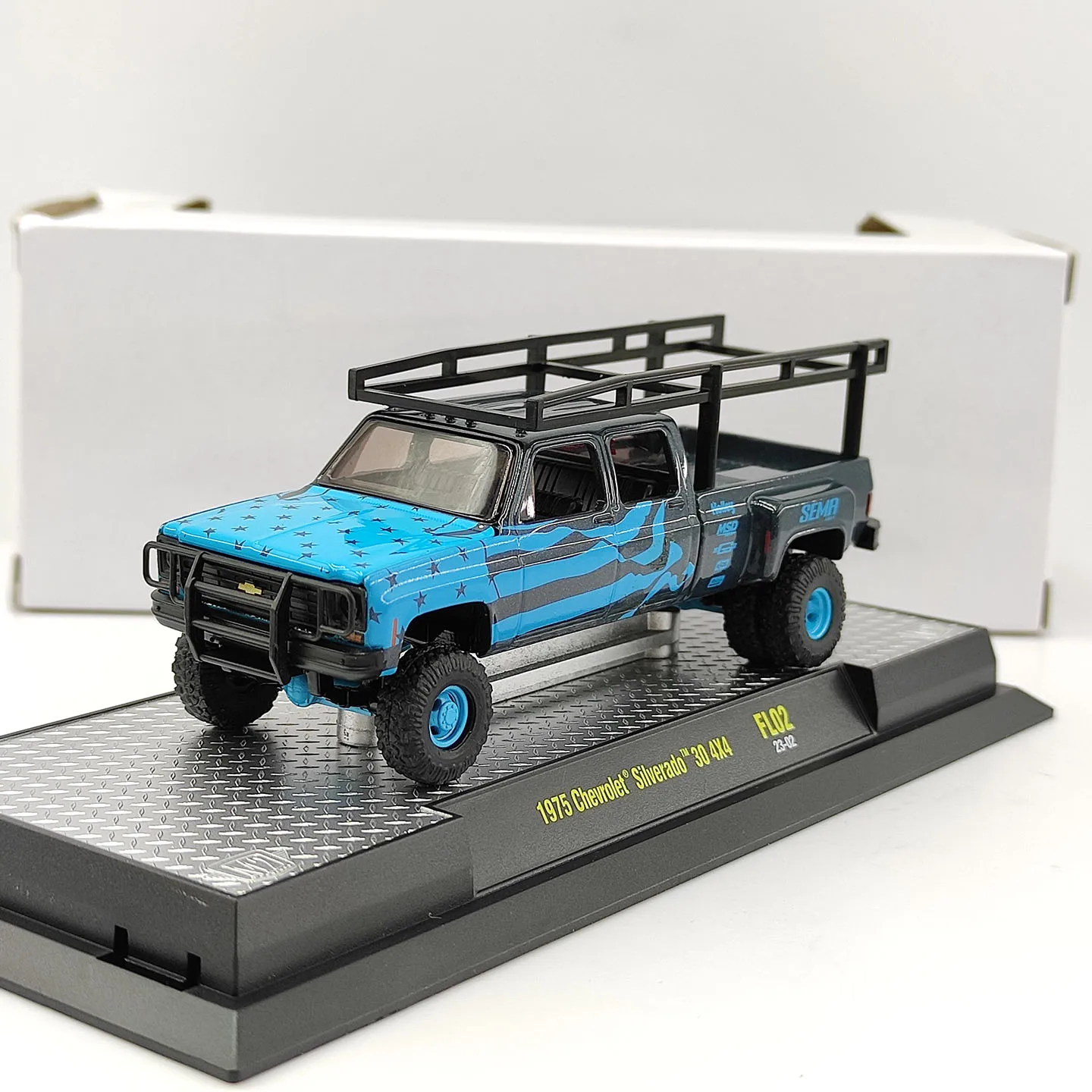 Diecast M2 1:43 Scale 1975 Chevrolet Silverado 30 4X4 Alloy Car Model