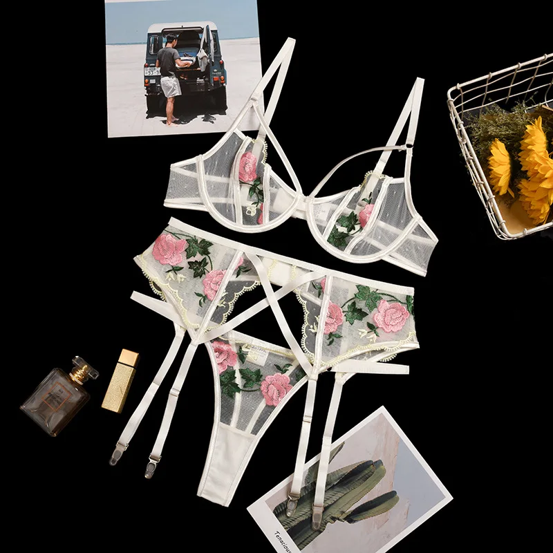 2025New أزياء المرأة الكلاسيكية التطريز الثقيلة الحرفية الدانتيل شبكة الملابس الداخلية رفع ثلاث قطع مجموعة