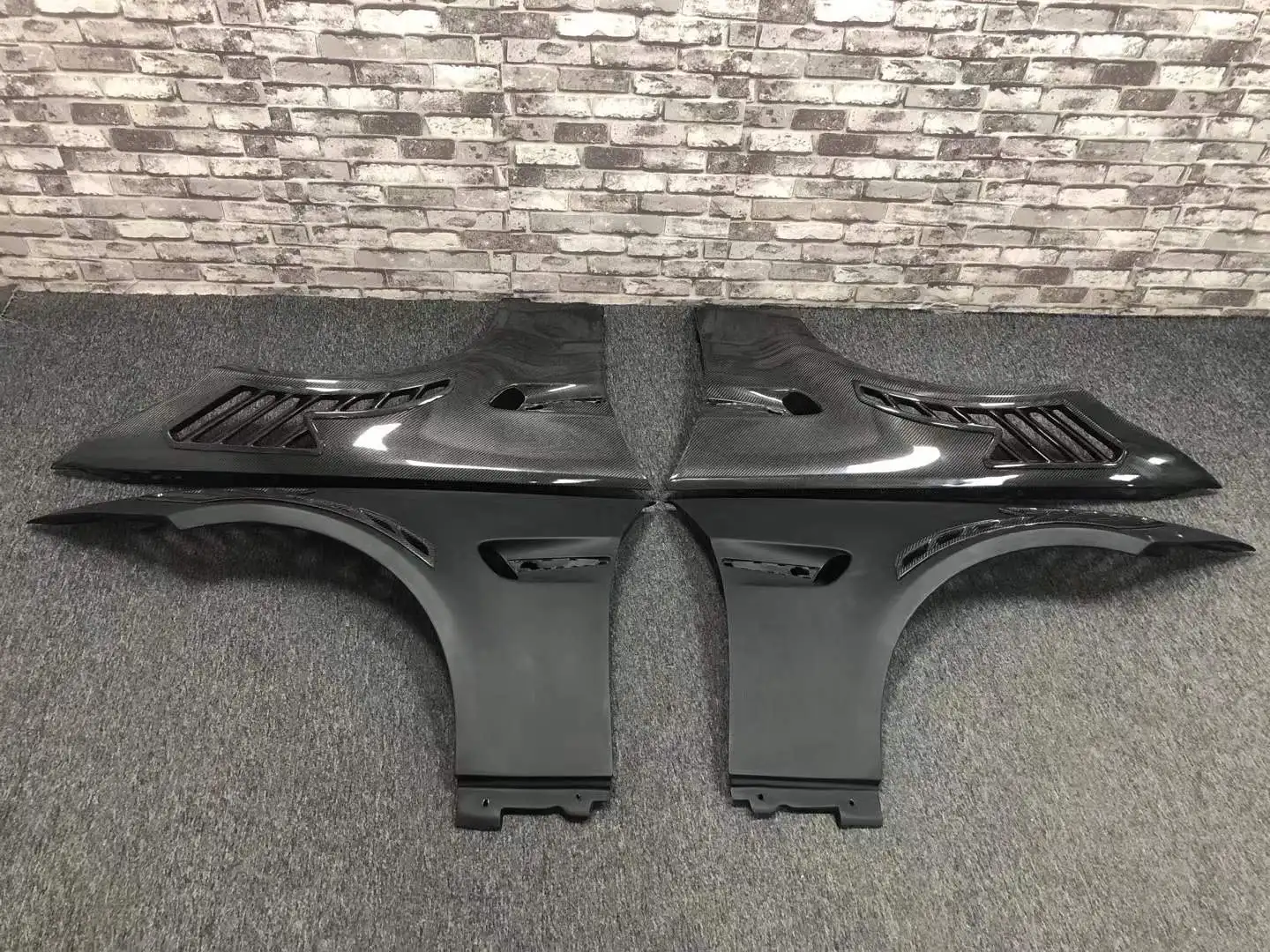 O estilo GT4 frontal de fibra de carbono completo aplicável aos modelos BMW Série 3 E92/E93 M3 2009 - 2013 personalizados