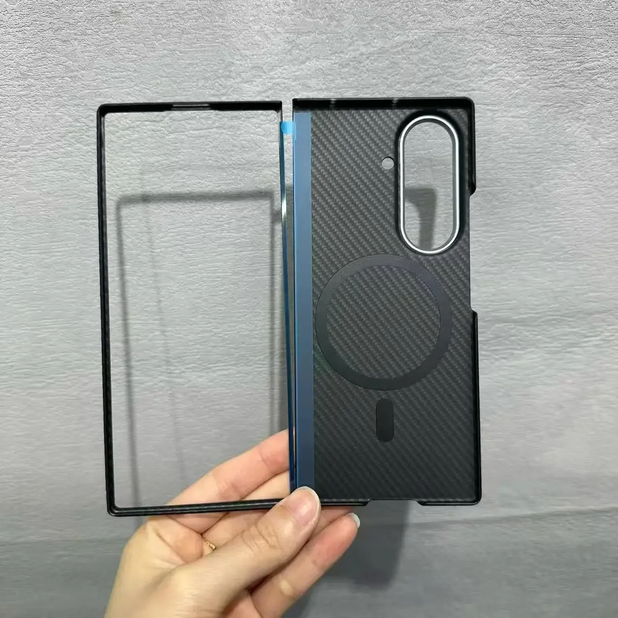 Wysokiej jakości etui magnetyczne z włókna węglowego 600D do Samsung Galaxy Z Fold 8 Ultra 7 6 5, z obsługą ładowania bezprzewodowego i ochroną. — zdjęcie produktu 5