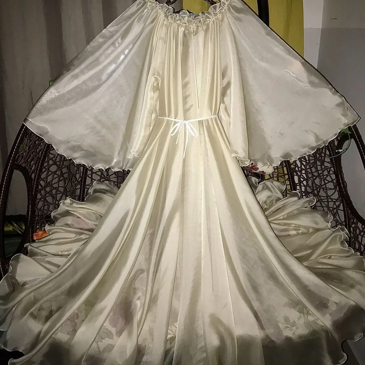 

Glossy Women Ruffles Satin Long Sleeve Dress Loose Maxi Dress Plus Size Sleeping Pajamas Robe