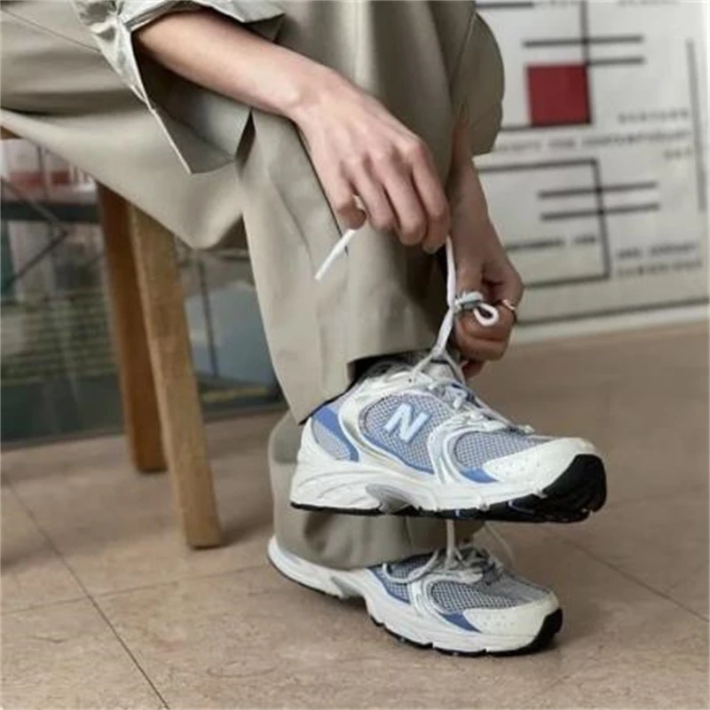 Snow BootsShock - absorbing retro casual shoes, tech midsole, daily comfort