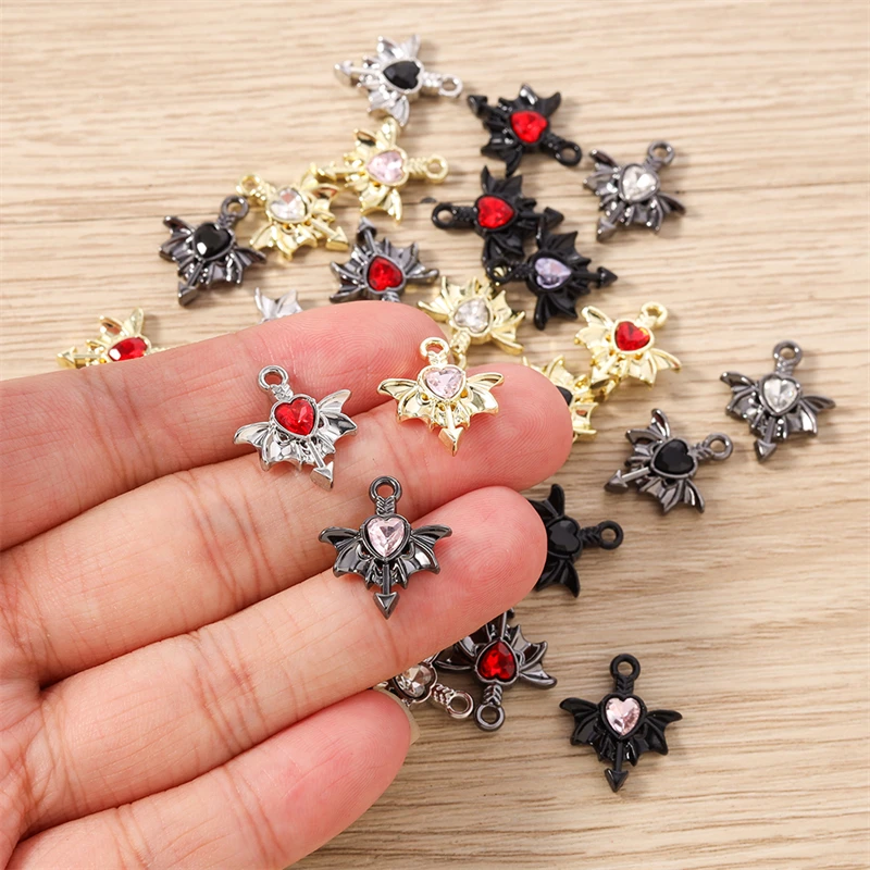 5 Stück 15 x 17 mm niedliche Kristall-Metall-Herz-Flügel-Charms-Anhänger für die Herstellung von Halsketten, Ohrringen, Armbändern, DIY-Handwerk, Schmuckzubehör – Detail 3