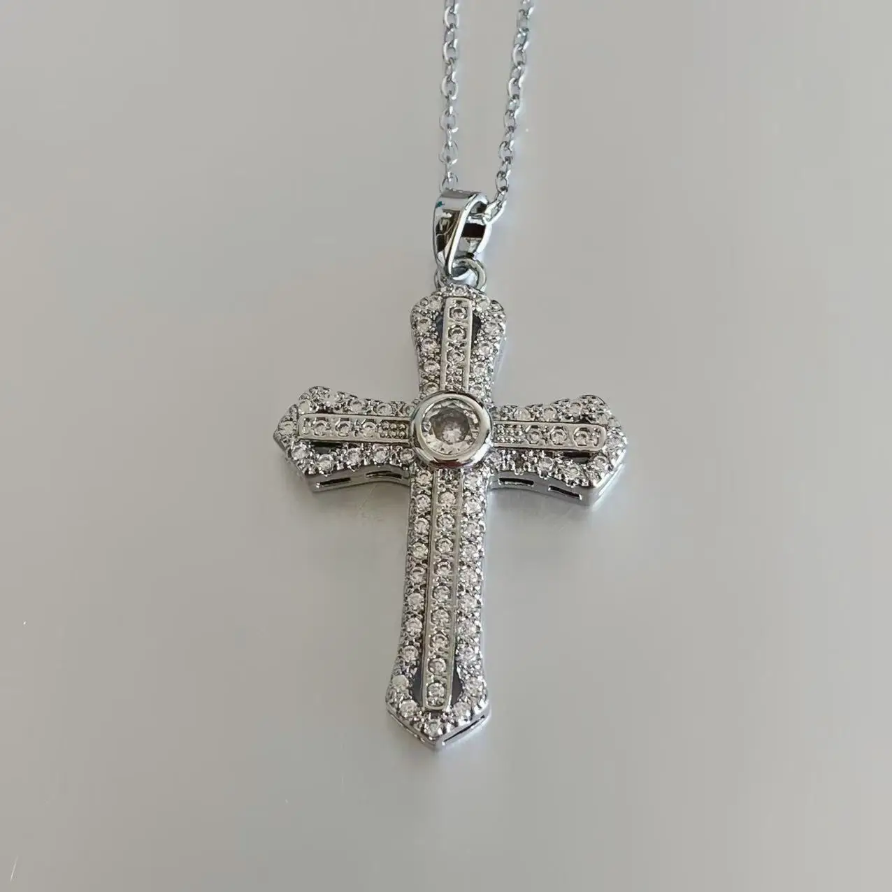 Exquisite jewelry cross row diamond cross-border zircon clavicle chain necklace women's fashion light luxury temperament