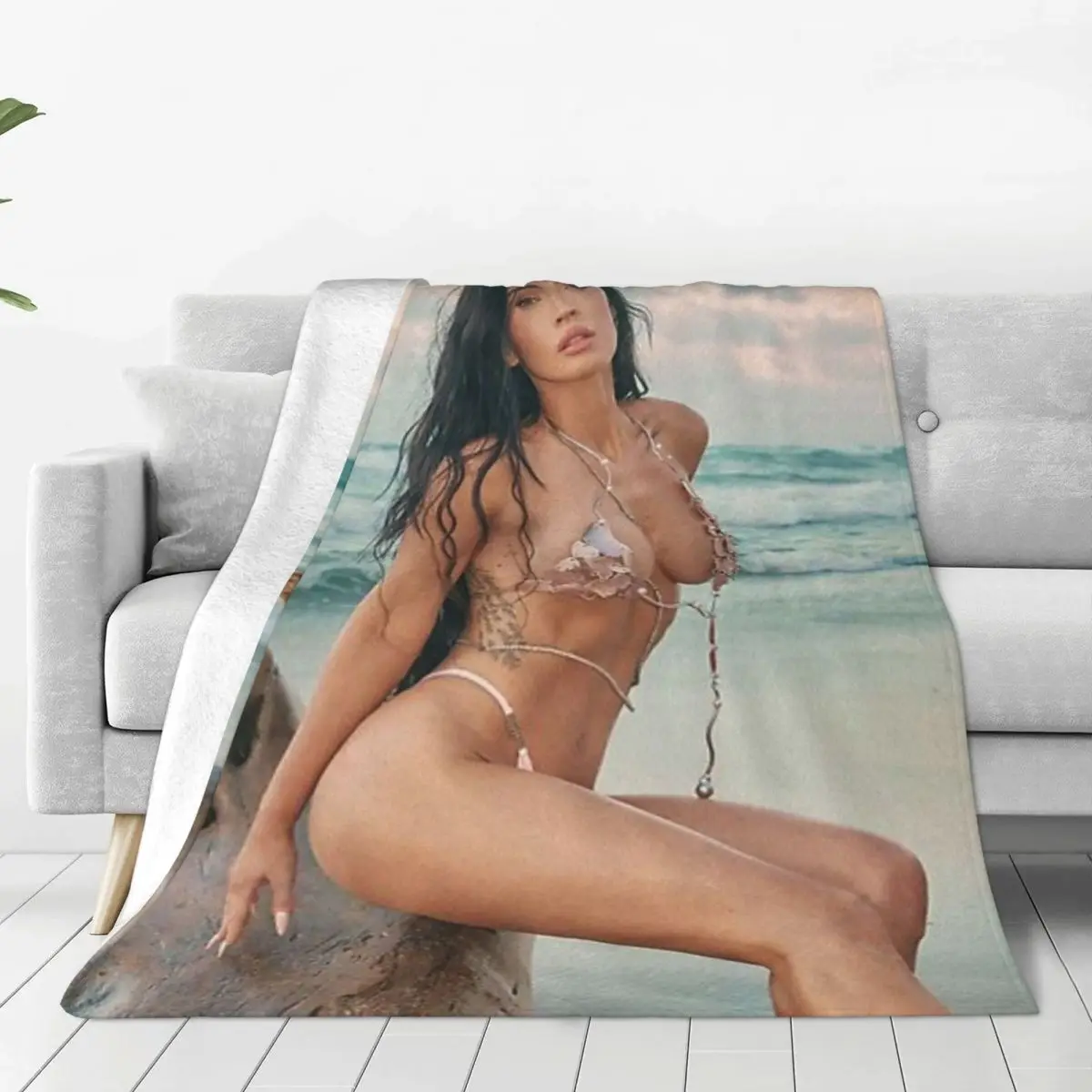 

MEGAN FOX BIKINI Blanket Flange Textile Decor Portable Super Soft Throw Blankets for Home Office Plush Thin Quilt