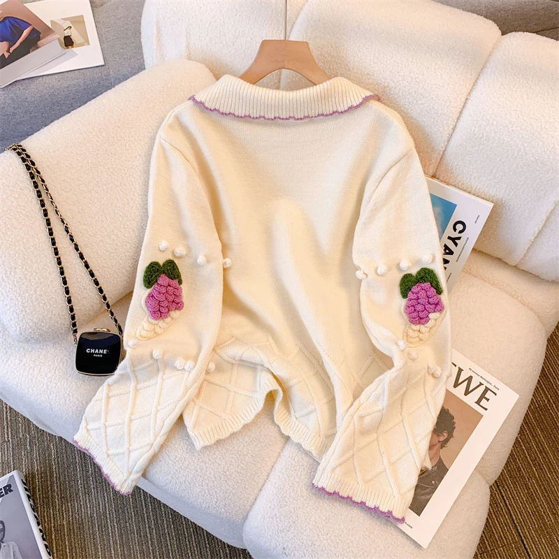 Soft and playful design contrast color fashion knitted sweater three-dimensional hand-embroidery decorated cardigan top