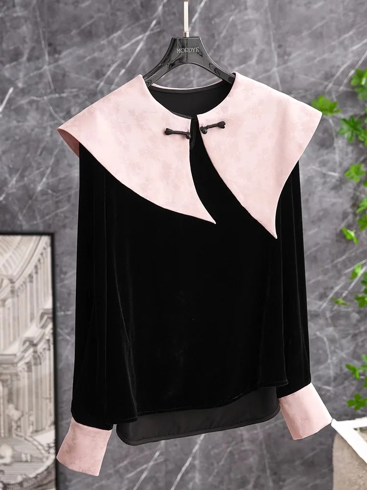 

Элегантная бархатная шелковая рубашка с длинным рукавом, воротником-стойкой в китайском национальном стиле, асимметричным кроем и очаровательным воротником-куклой.