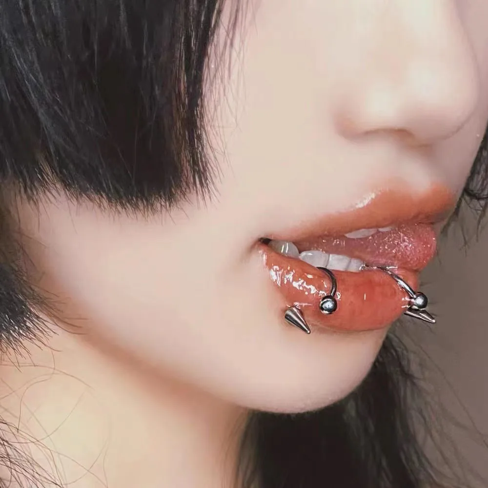 2Pcs Stainless Steel Piercing Lip Ring Lip Studs Fashion Gothic Nose Piercing Ring Belly Button Ring Lip Piercing Body Jewelry