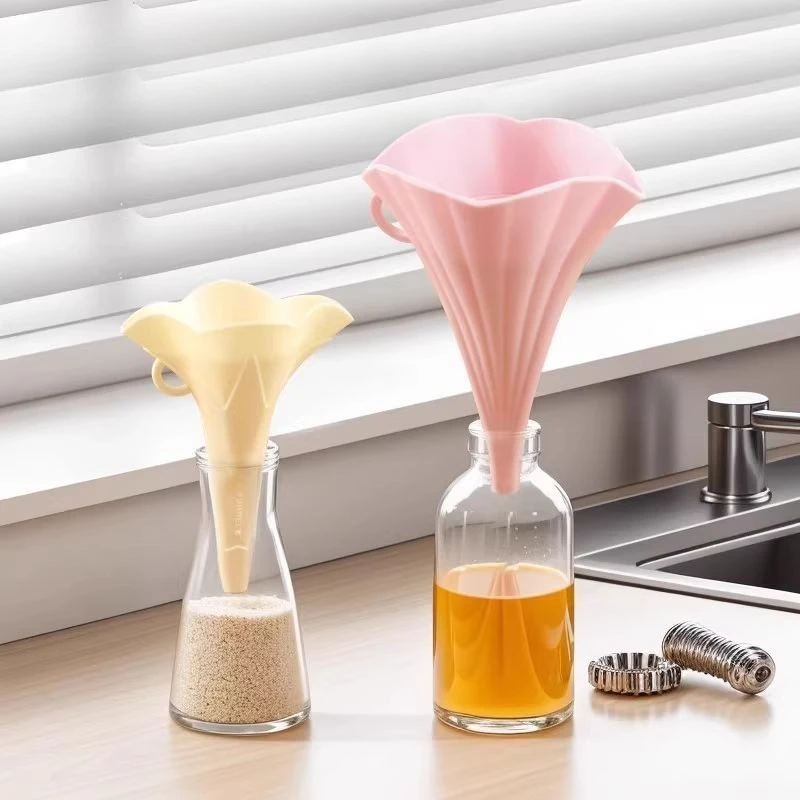 Creative Folding Mini Large Caliber Funnel Kitchen Supplies Silicone Home Liquid Dispensing Oil Funnel