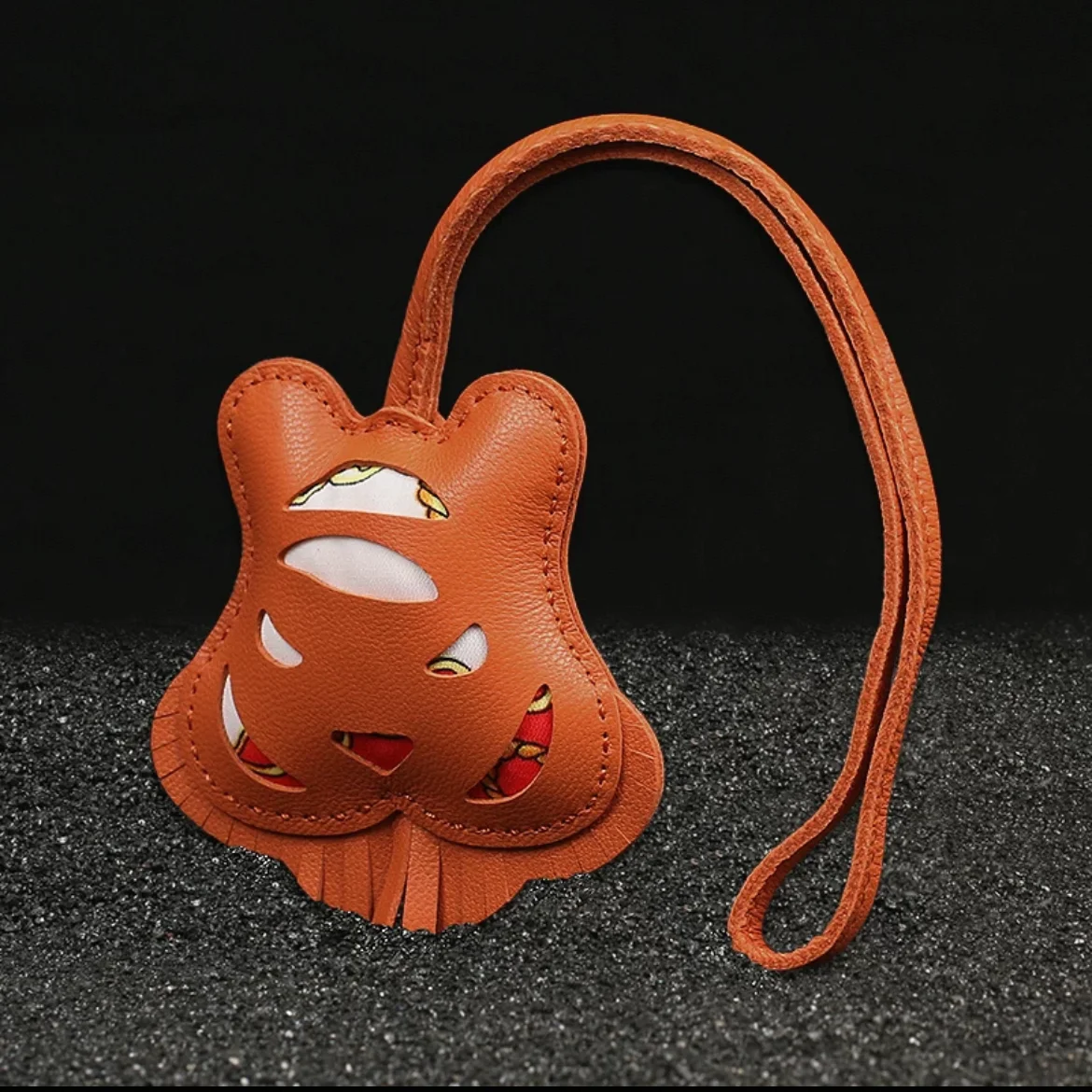 DIMY 2025 Tiger Head Pendant Leather Bag Pendant Women's Car Rearview Mirror Pendant Men's Light Luxury
