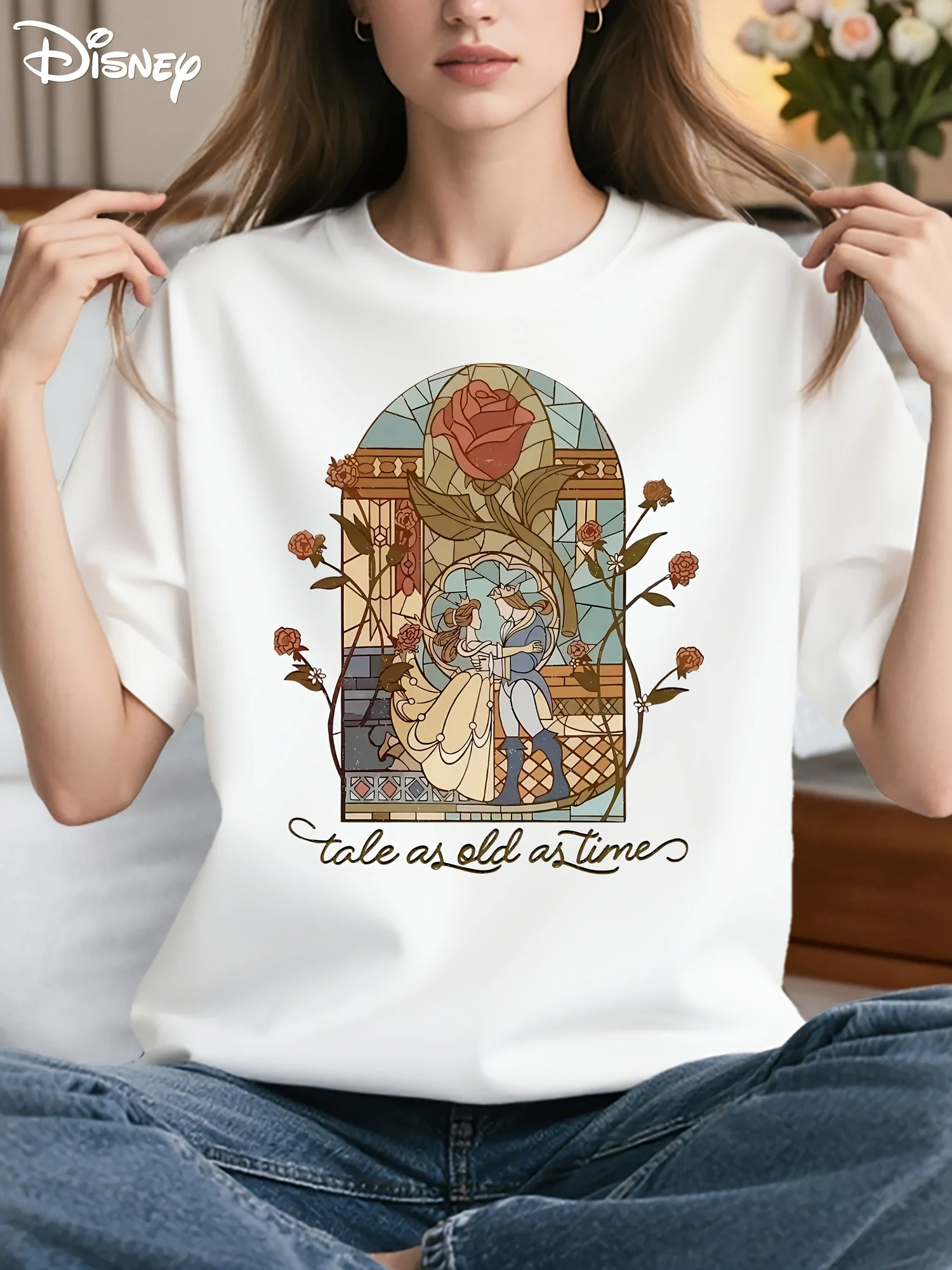 تي شيرت نسائي من Disney Beauty and The Beast Belle & Beast Dance - مشهد رقص قاعة الرقص الوردي المسحور من Belle'S، كاجوال كبير الحجم