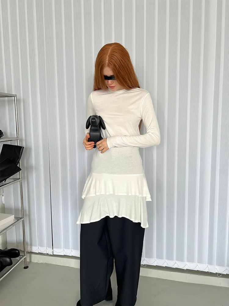 Scopri la T-shirt Rorio Rarelicold: Stile Asimmetrico e Qualità Premium per le Donne