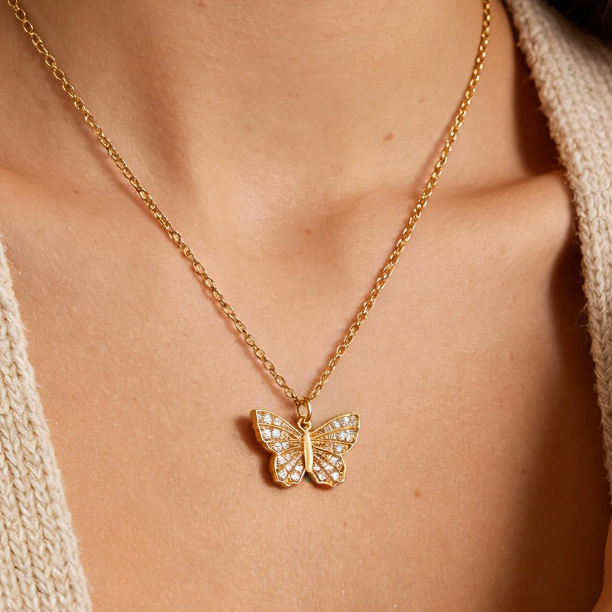 Romantic Butterfly Women's Pendant Necklaces 18K Gold-Plated Sweet Zirconia Jewelry Necklace Gift
