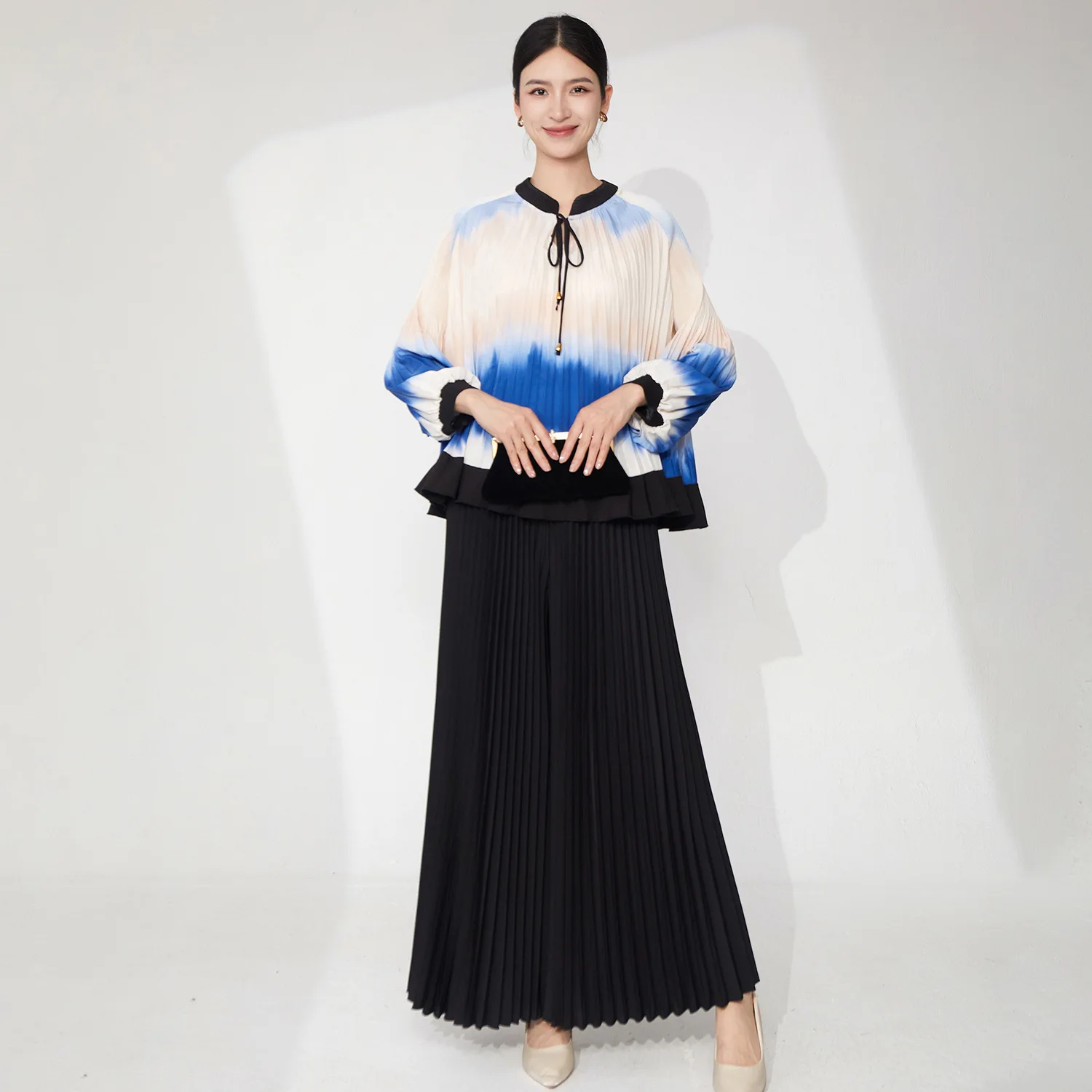 

Women 2-piece Round Neck Long Sleeved Gradient Retro Top Casual Folding Wide Leg Pants 2025 Summer New Female Clothing