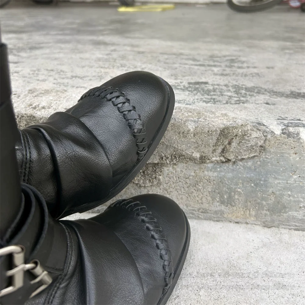 Botas de Caballero Retro Oscuras con Pliegues, Botas Vintage de Cuero Suave con Hebilla de Cinturón Unisex, Botas Cortas de Vaquero Occidental, Botas Negras Modernas