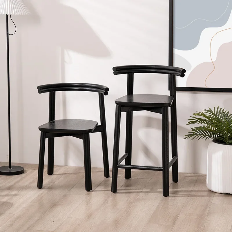 เก้าอี้ทานอาหารไม้เนื้อแข็ง ร้านอาหารอิตาเลียน โรงแรมบีแอนด์บี เก้าอี้ไม้แอชสีดำ