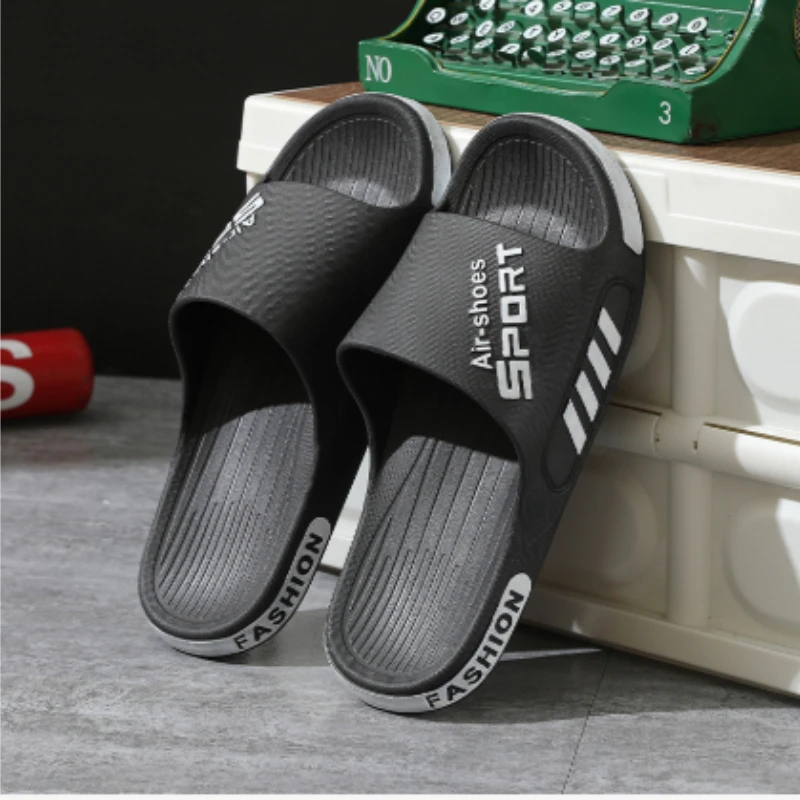 

Men's slip-resistant indoor slippers for home use, available in large sizes for bathroom and shower wear