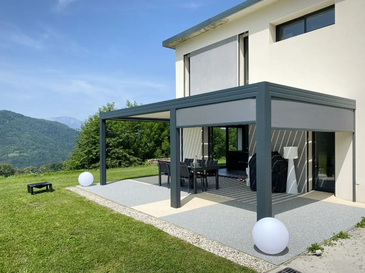 Bioclimatic Louvered Aluminum Pergolas with Motorized Roof for Rainproof Outdoor Garages Louvered Aluminum Carports Gazebos