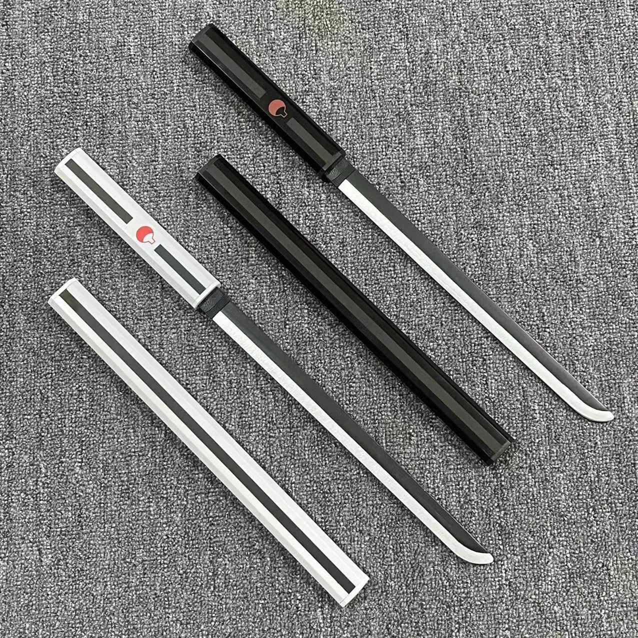 

18-дюймовая катана Учиха Саске, реквизит для косплея по Наруто, меч в натуральную величину, японский самурайский меч, деревянный меч из аниме, японская катана, игрушка, подарок