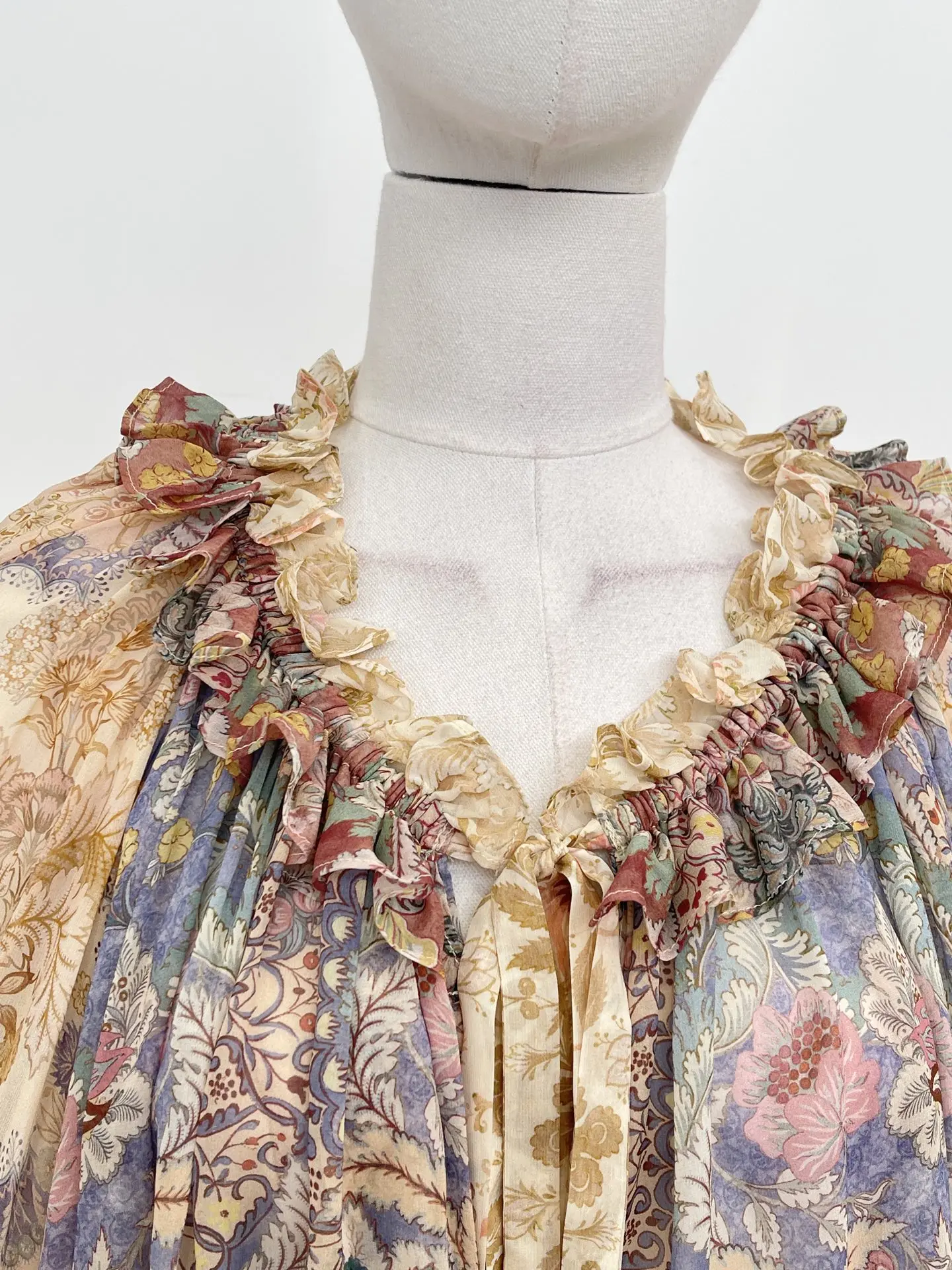 

2025 New Fashion Brown Violet Floral Print Long Sleeve Blouse Tops for Women