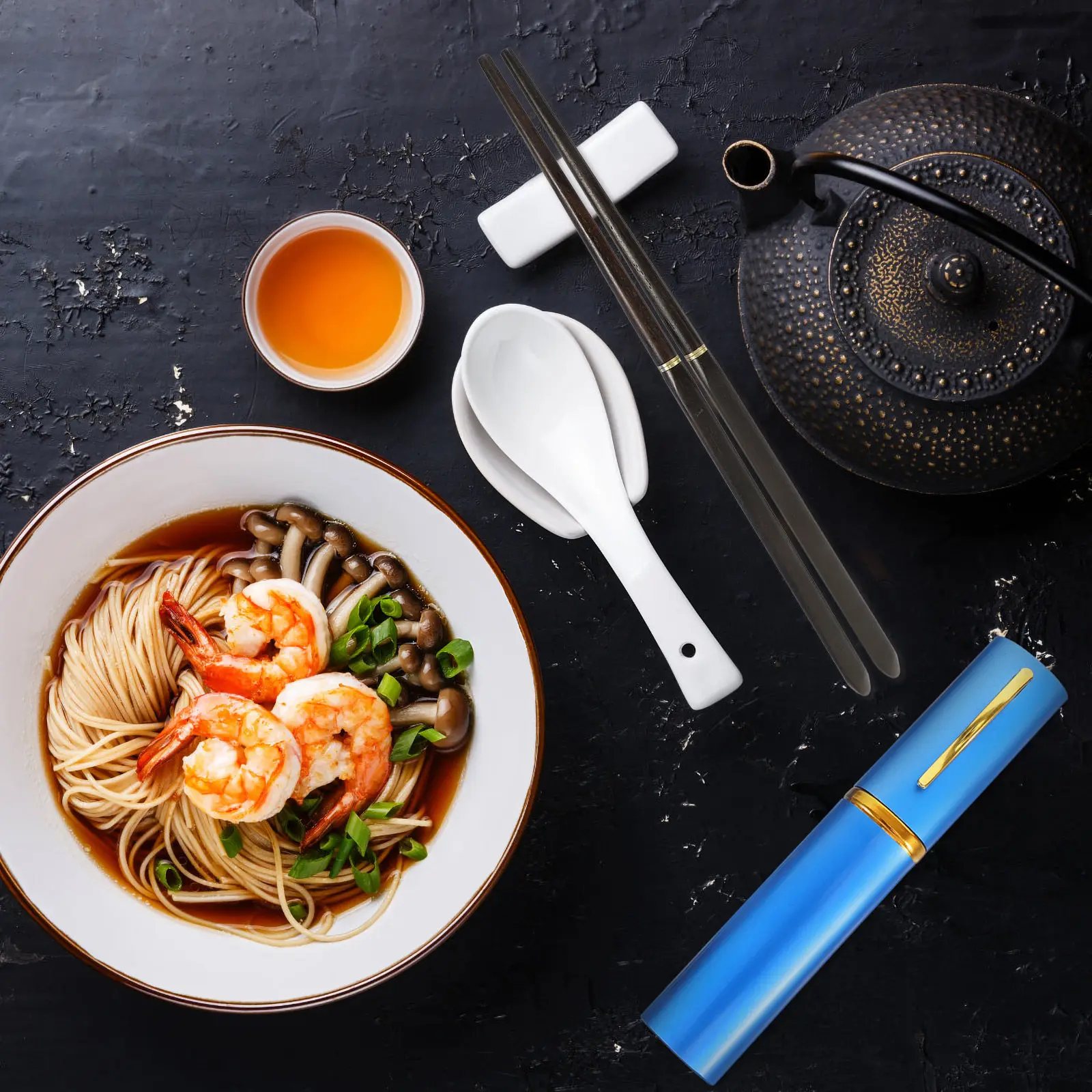 

Складные деревянные палочки для еды с футляром для переноски, портативный дорожный набор, отделка из эбенового дерева, легкий дизайн для пикников и поездок на работу