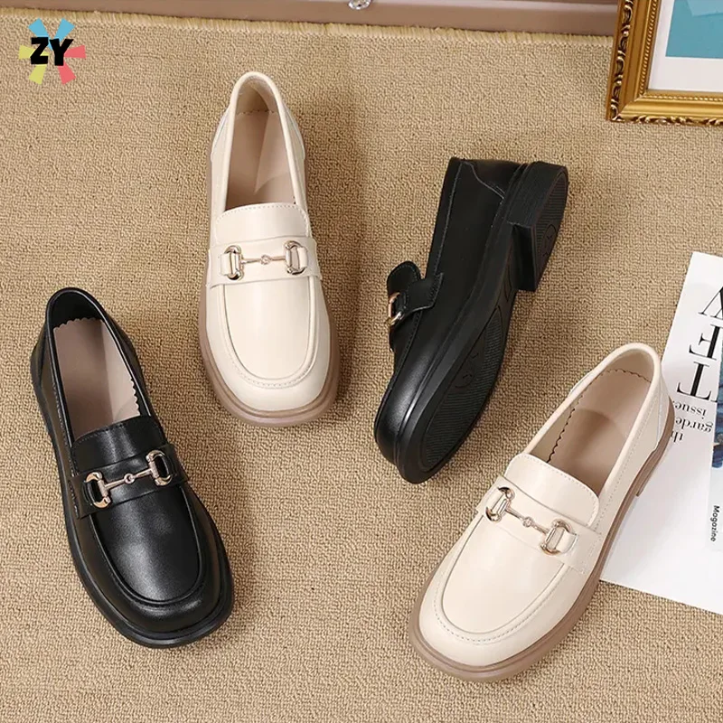 

Women British Style Metal Chain Platform Leather Round Toe Slip-On Casual Shoes Platform Thick Bottom Height Increasing comfort